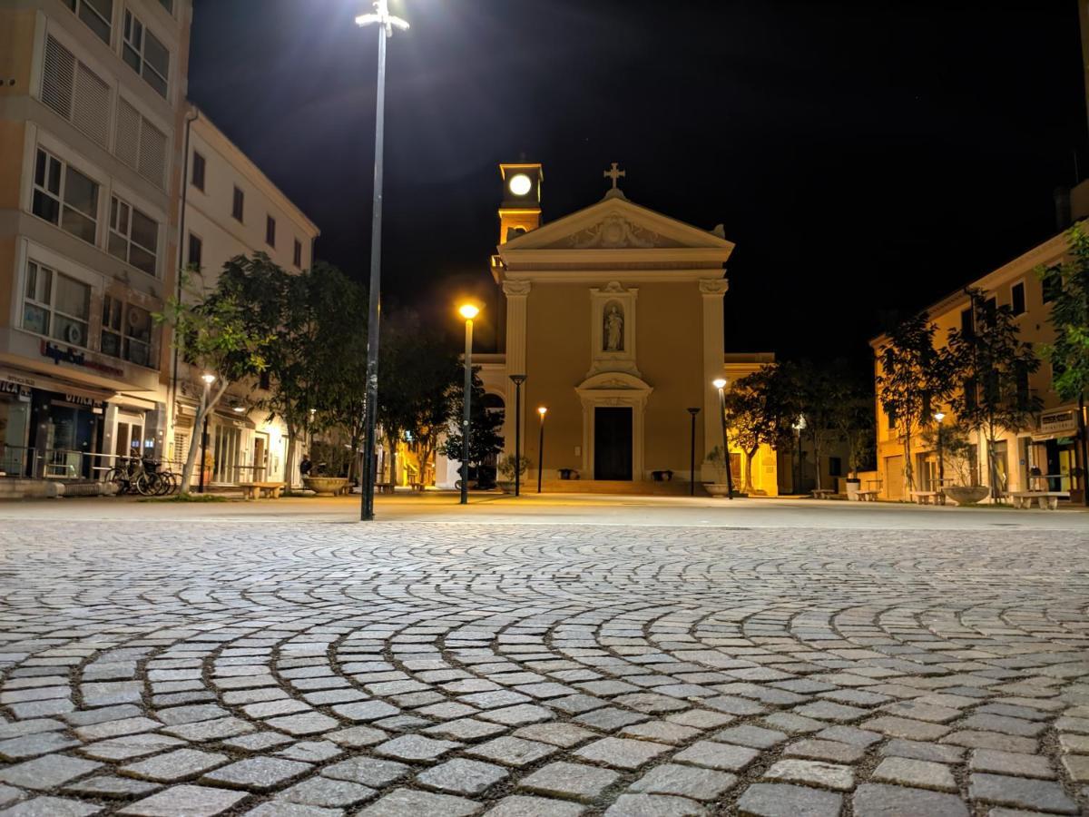 Piazza Duomo Deluxe Hotel Cecina  Exterior foto